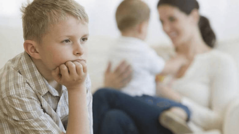 Kıskançlık Duygusuyla Nasıl Sağlıklı Şekilde Başa Çıkılır?